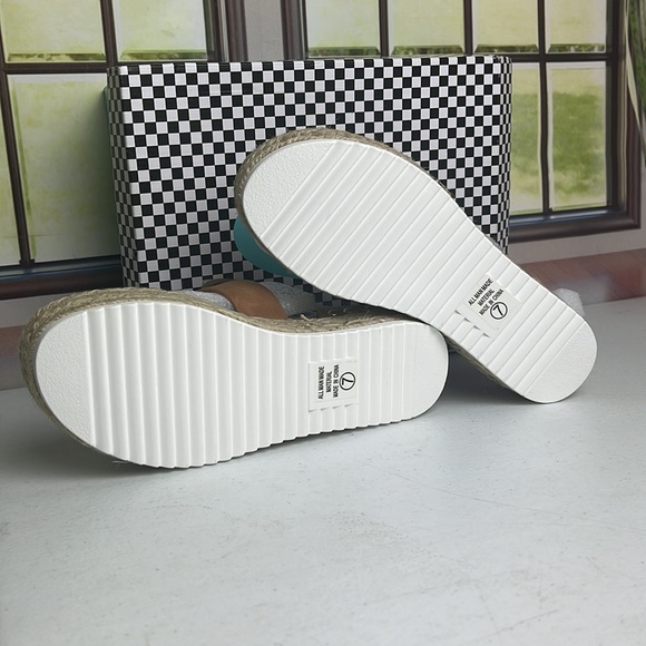 SODA Bruce Style Tan Ankle banded flats - Picture 3 of 4